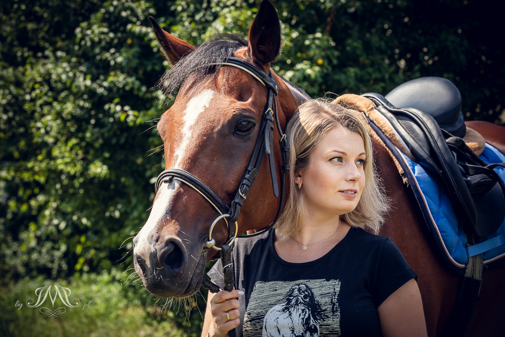 portret kobiety z koniem 